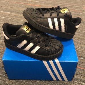 Adidas Superstar Sneakers